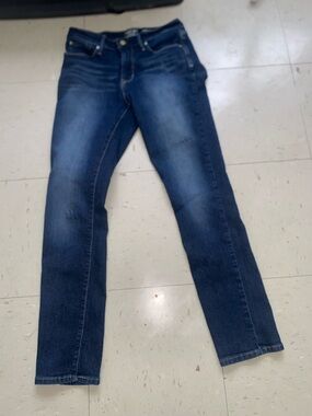 Levis Strauss Signature Gold Totally Shaping Slim Straight 28X30 Dark Wash